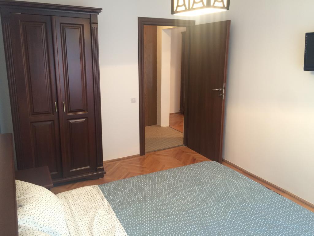 Apartment Krondays Brasov Bagian luar foto